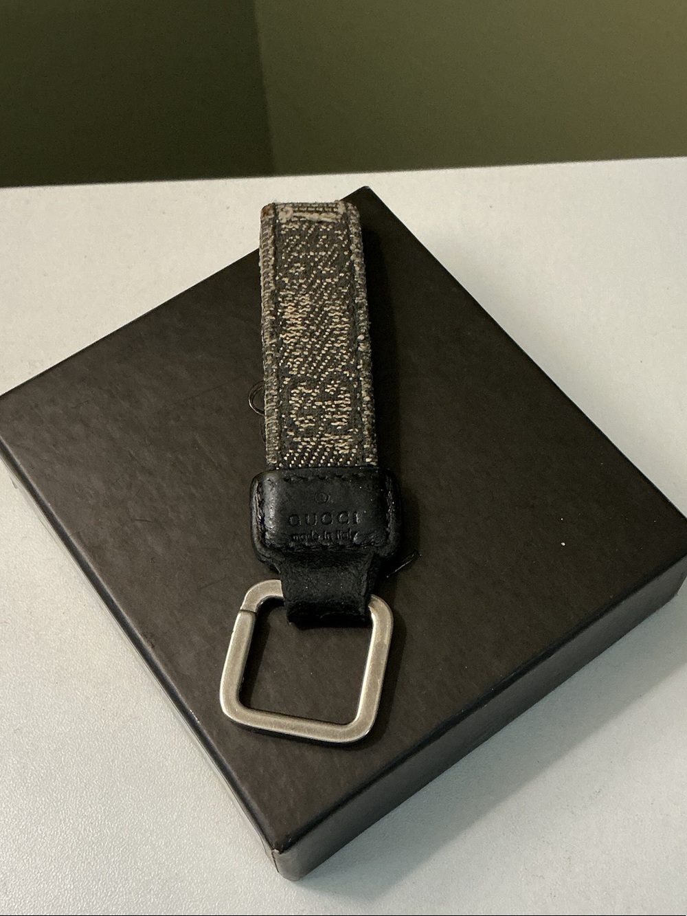 Gucci GG Supreme Black Monogram Key Strap Silvertone Metal Ring with Box Keyring